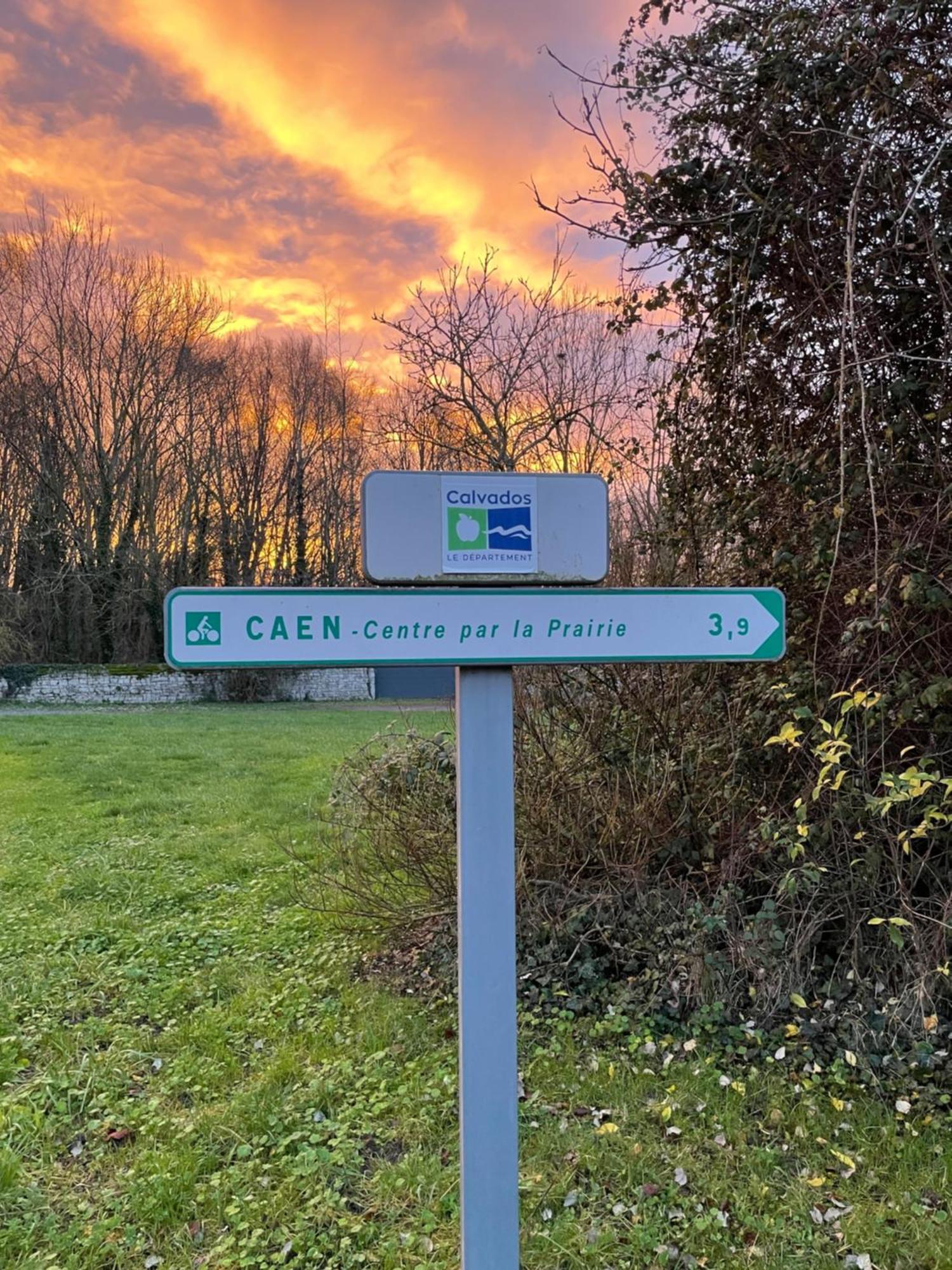 Le Noe Villa Caen Bagian luar foto